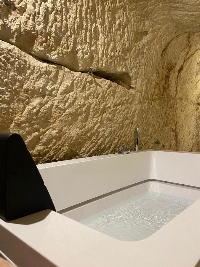 オストゥーニ La Grotta Del Relaxヴィラ エクステリア 写真